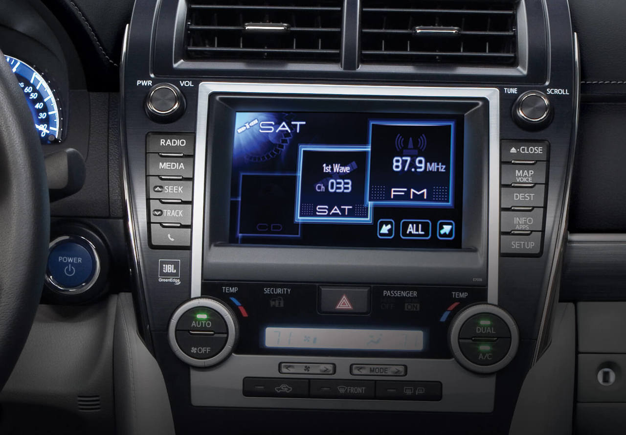 With the translator and SiriusXM SXV300 tuner you get a clean installation which allows you to use factory controls in a Nissan Factory OEM radio