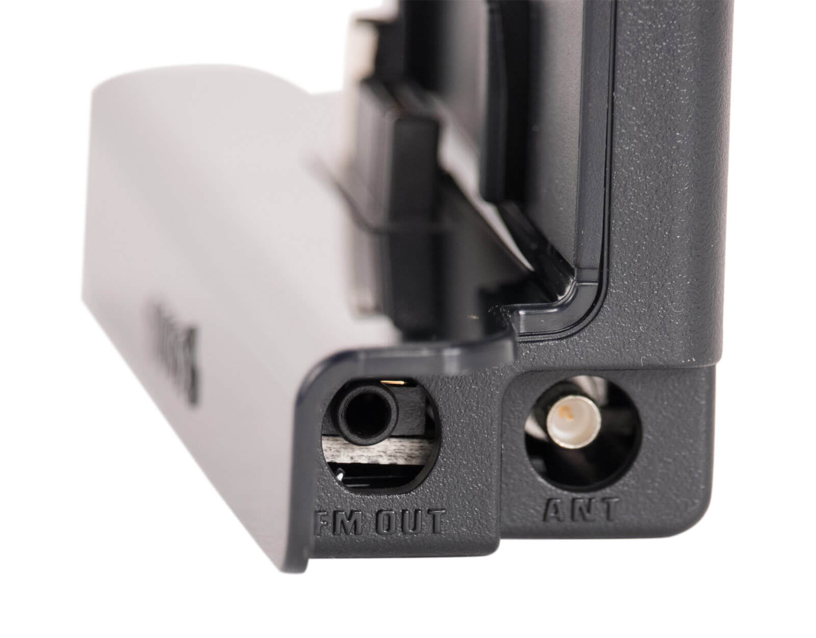 FM port and Antenna port on UC8 cradle