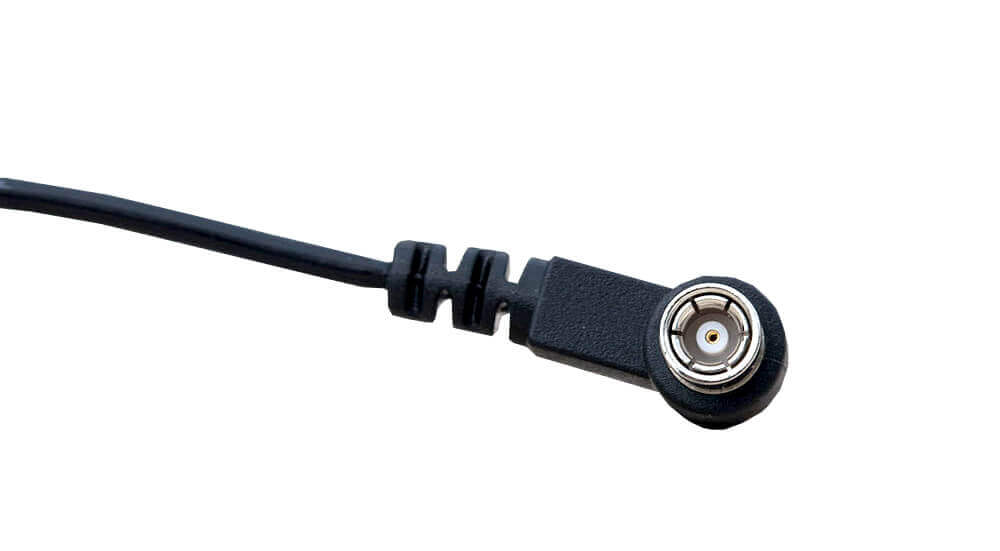 Right angle connector on the end of the cable